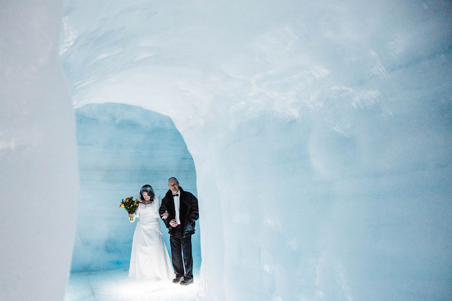 we-organized-the-first-wedding-inside-a-glacier-in-iceland-24__880