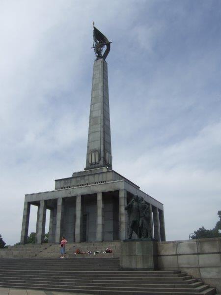 Spomenik Slavin