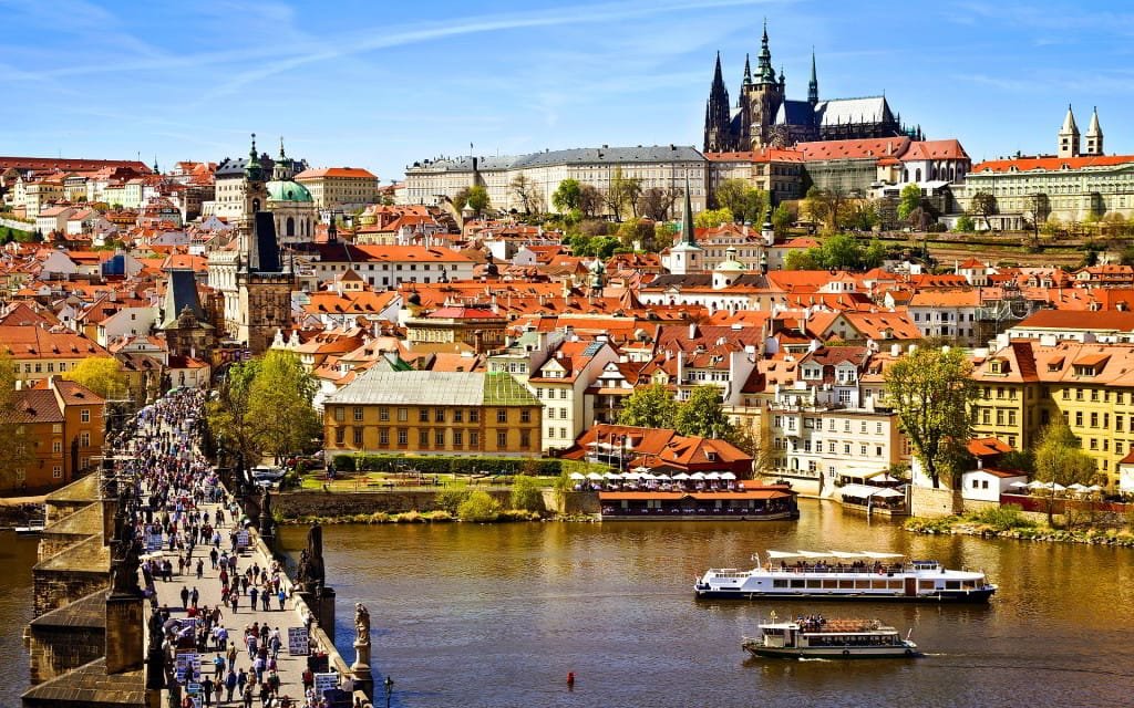 Povratne avio karte za Prag
