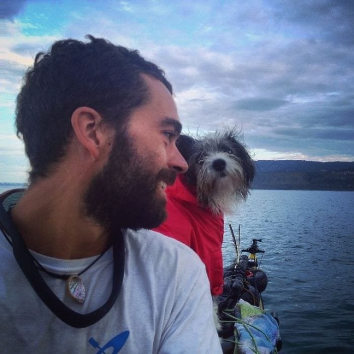 Im-kayaking-along-the-Mediterranean-Sea-since-three-years-and-Im-taking-my-found-dog-with-me-574312af65e61__700 - Copy