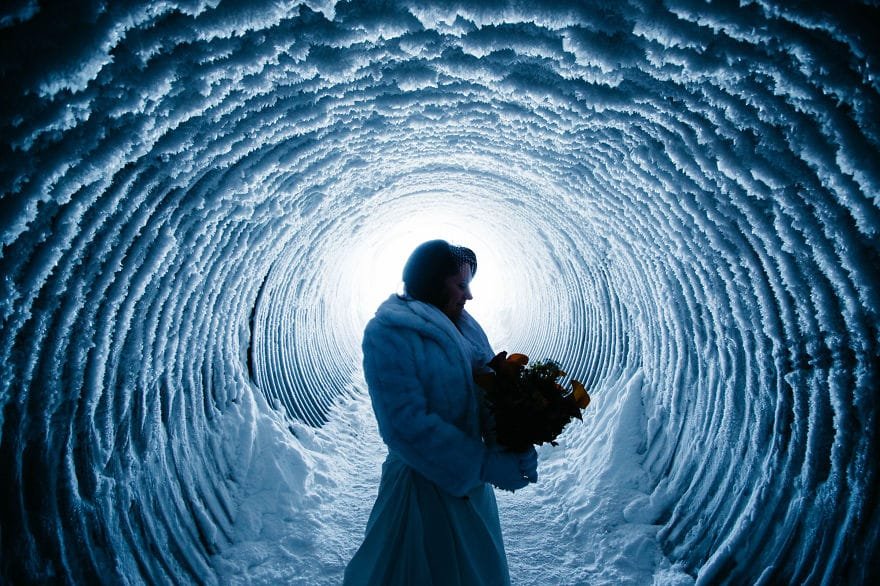 we-organized-the-first-wedding-inside-a-glacier-in-iceland-20__880 (1)